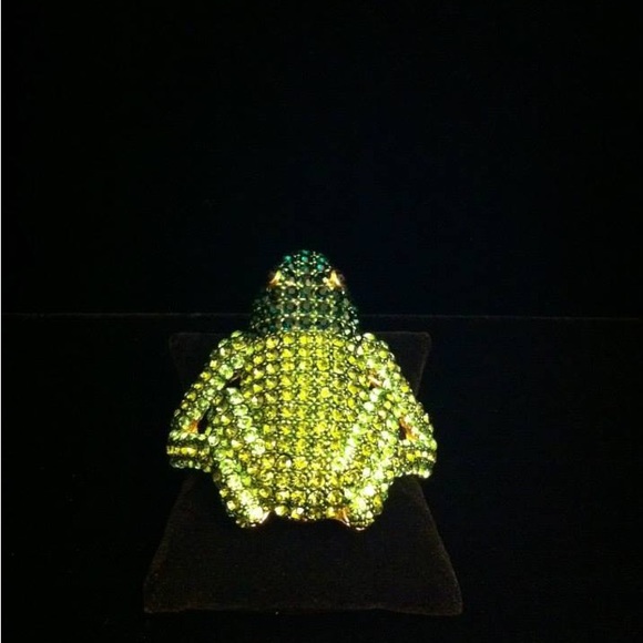 Pavé Crystal Emerald Ombre Froggy Bangle (Gold Tone) - Picture 1 of 1